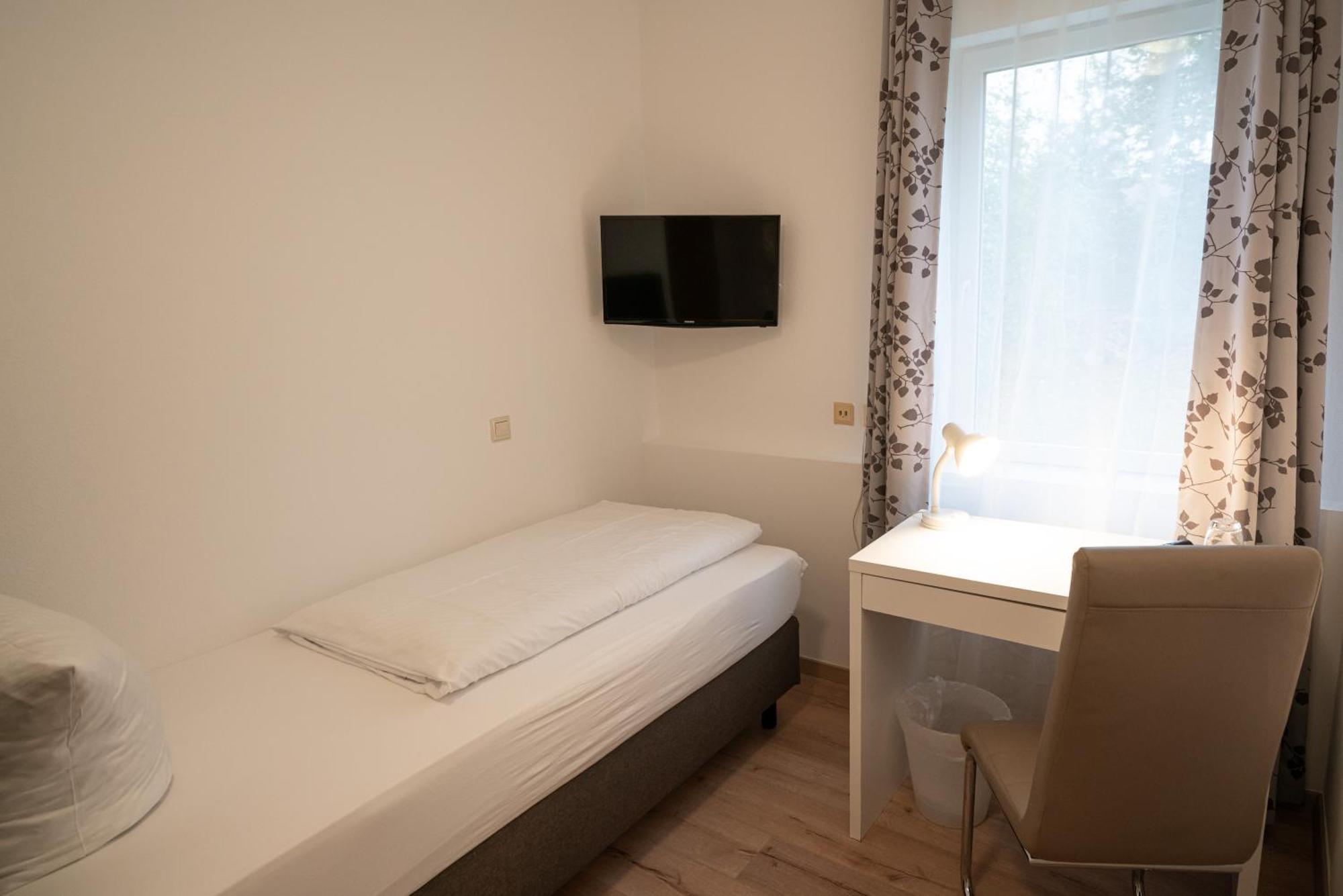 Hotel Gutshof Havelland Ketzin/Havel Esterno foto